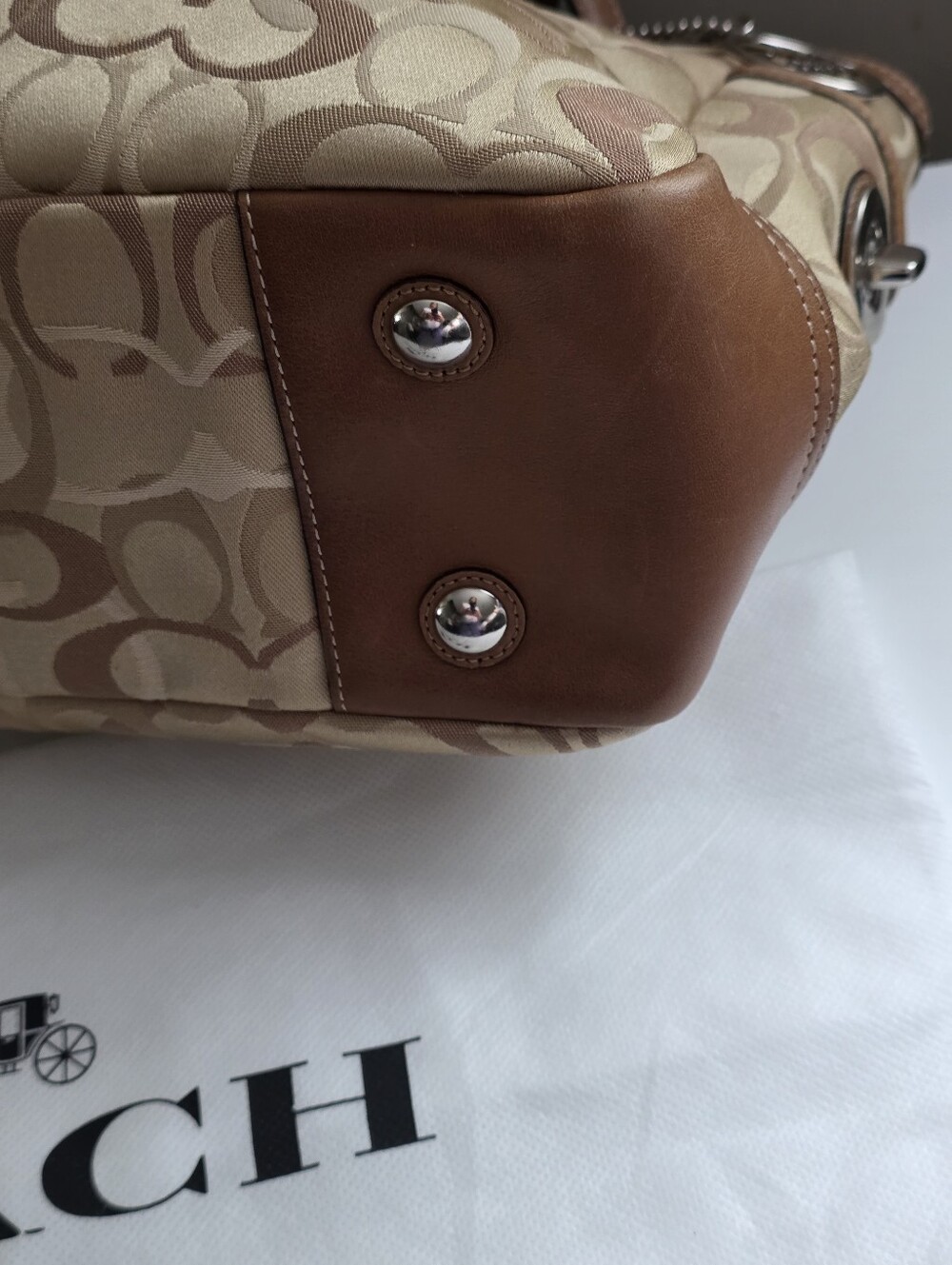 Coach Gallery Pleated Tote With Leather trim (2009) - Picture 5 of 15